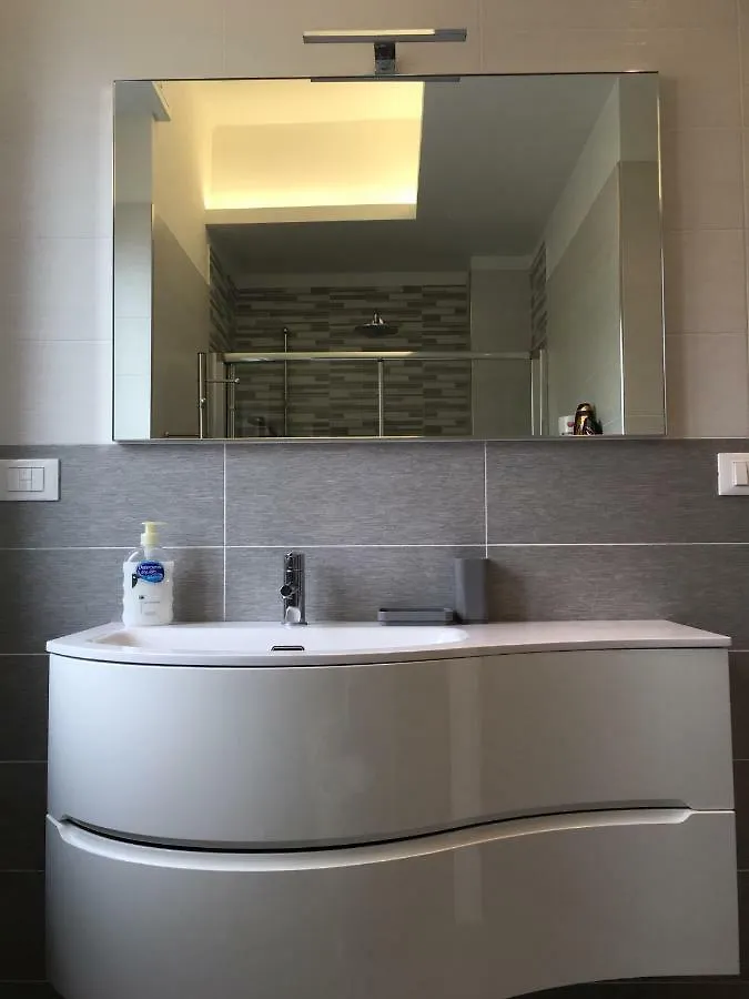 Apartment Appartamento Sul Porto Loano