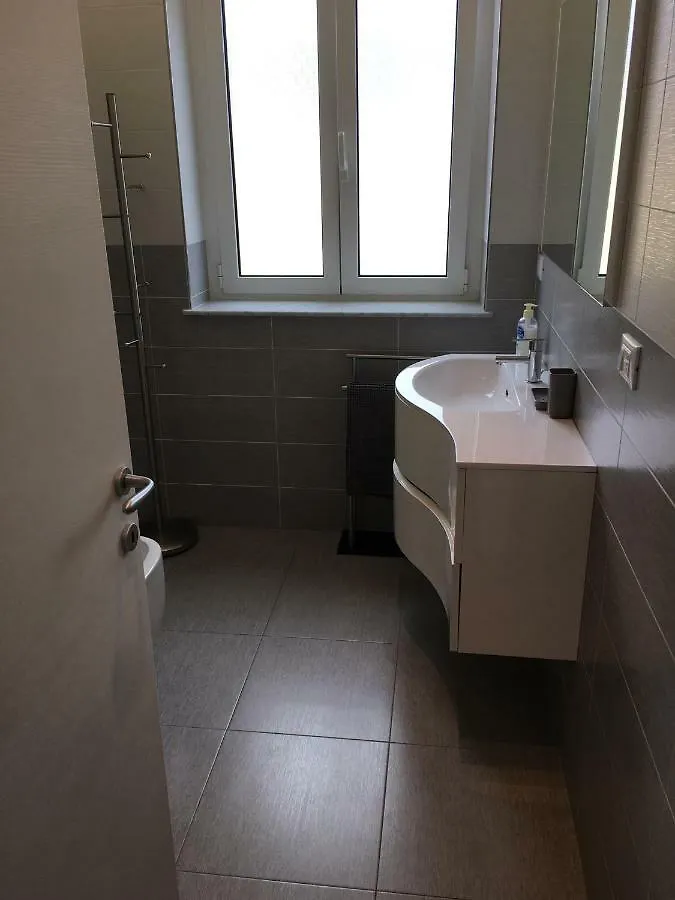 Apartment Appartamento Sul Porto Loano
